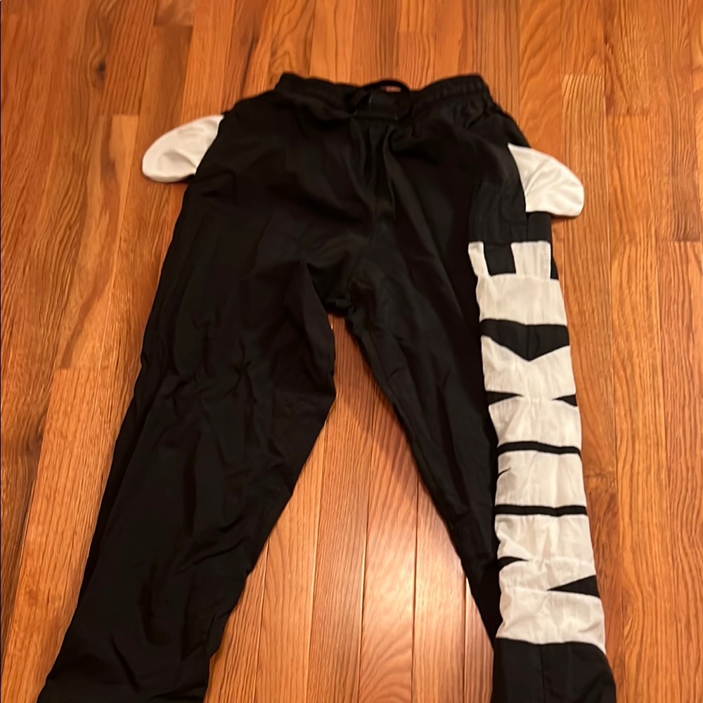 Nike Black and White Sweatpants with Elastic Waistband